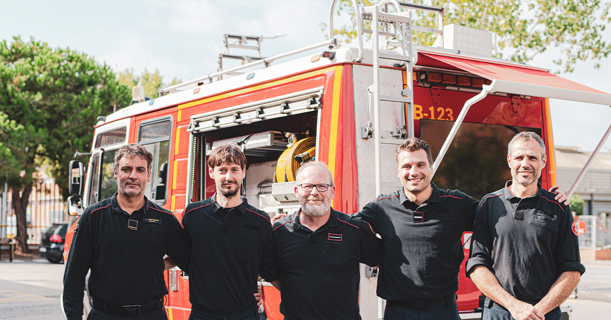 Equipo de Bomberos de barcelona con Flightcases