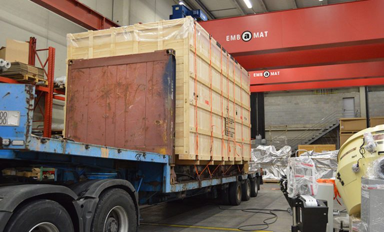 Carga embalaje gran formato exportación